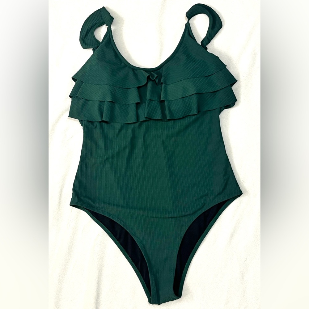 Cupshe Dark Green Ruffle One-Piece Swimsuit